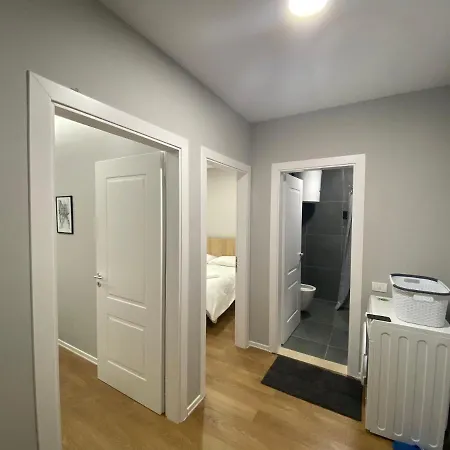 Franci's No2 * Tirana