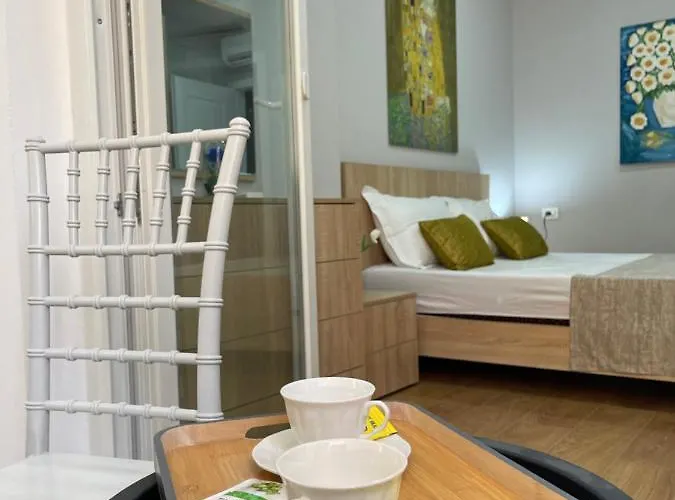 Franci's No2 * ティラナ